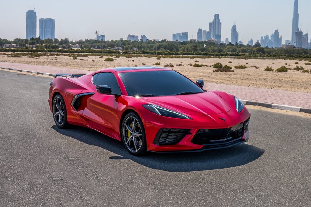 Chevrolet-Corvette-Stingray-2020-g2