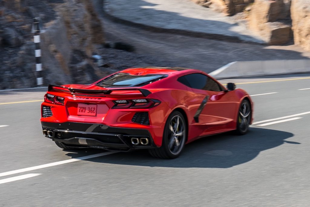 Chevrolet-Corvette-Stingray-2020-g5