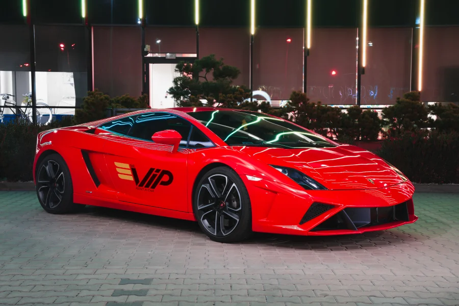 Luxury and sports car rental in dubai